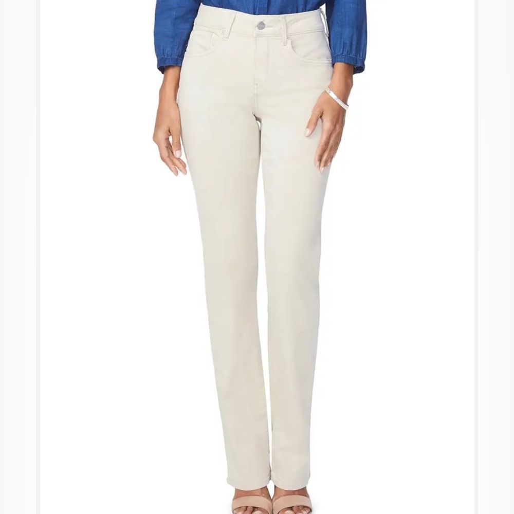 NYDJ Marilyn Straight-Leg White Jeans!!